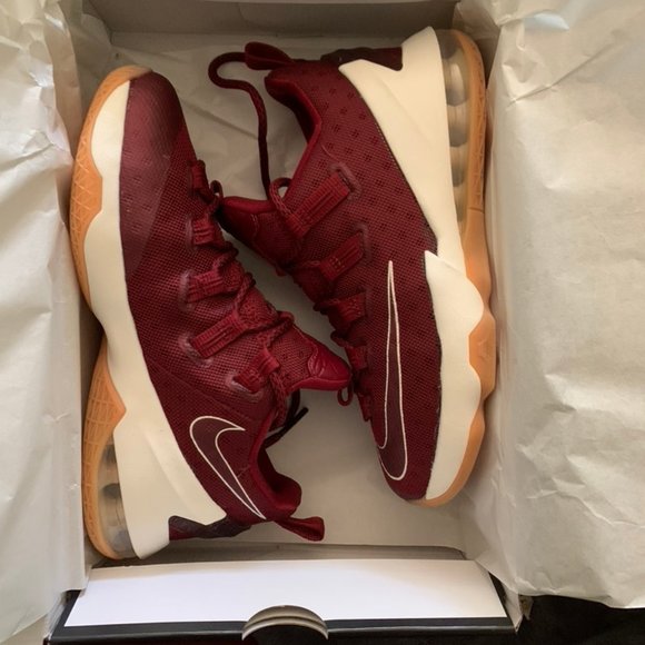 Nike Lebron XIII Low Mens Basketball Shoes - Picture 4 of 4